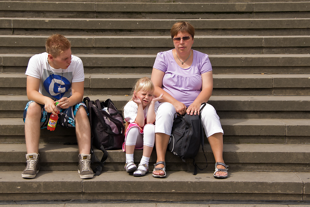 IMGP5485.jpg - Anders, Line og Julie på Gendarmenmarkt.