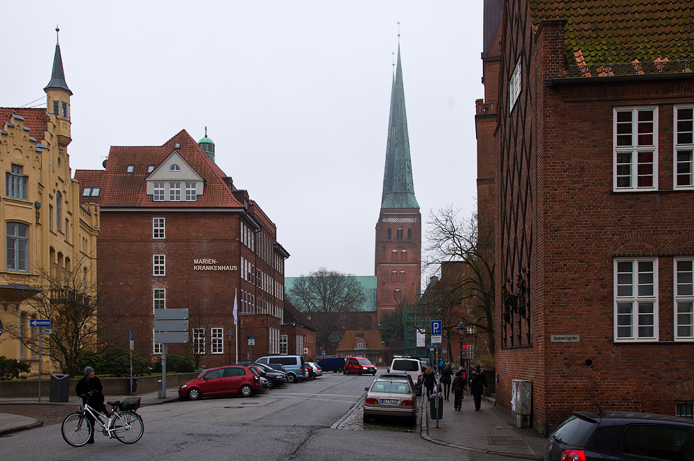 IMGP8122.jpg - På vej videre mod Lübeck domkirke.