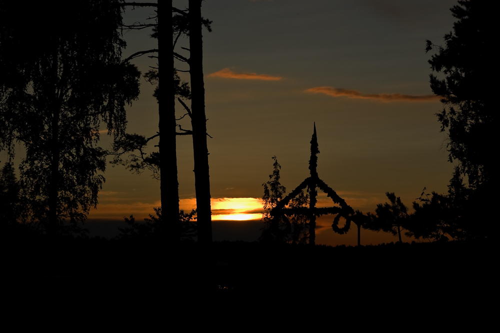 IMGP0966.jpg - Solnedgang i Virserum stugby.