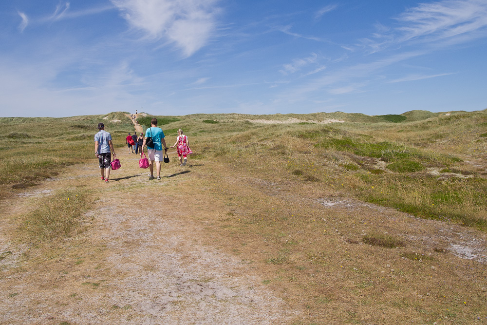 IMGP9897.jpg - På vej ud til Vesterhavet for at nyde madpakken.