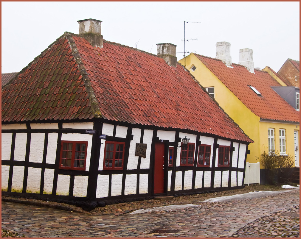 IMGP0849.jpg - UGE 2 : Den skæve bar i Ebeltoft en kedelig og grå lørdag.