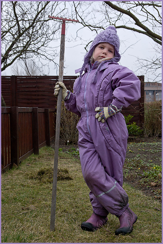 IMGP8147.jpg - UGE 13 : Og havepigen gør sig til.