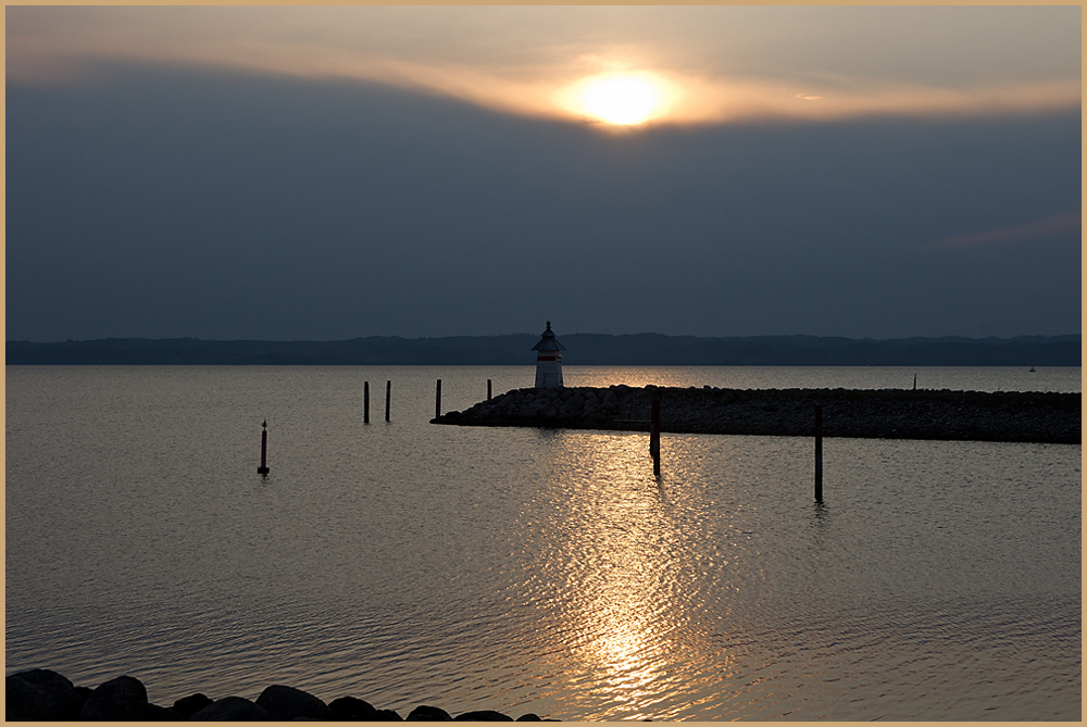 IMGP9995.jpg - UGE 16 : solnedgang ved havnen.